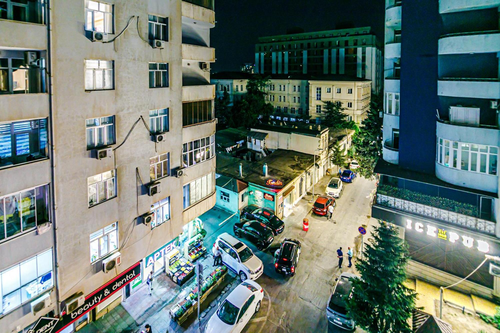 Nizami Apartment By Baku Housing Exterior photo
